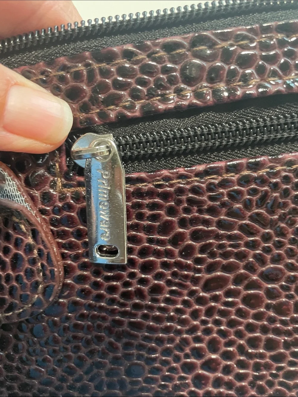Wine Bag Deep Burgundy Croc-Embossed Leather
